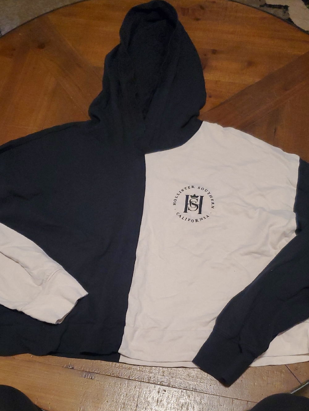 Hollister Black and White Split Hoodie Crop Top